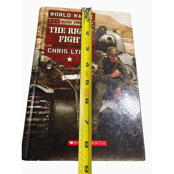 World War II Book One "The Right Fight" By Chris Lynch - Picture 16 of 16